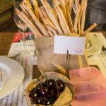 16 giugno, il Circolo dei lettori: "Kitchen Kabarett", la cenetta di Anna b.Lab con Grissinificio Feyles e La Frutteria di Gaido (foto Davide Gneri)